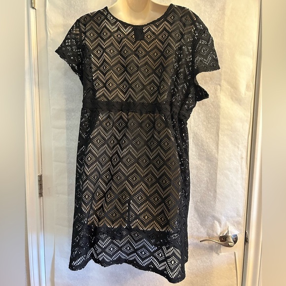 Catalina Black Lace Cover-Up beach dress w/geometric pattern Sz-XL(16-18). N16 - Picture 2 of 7